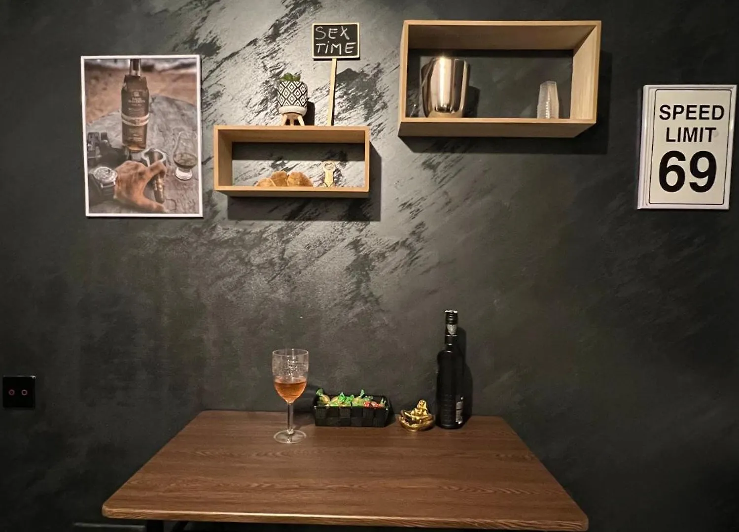Adult Only Fantasy Room Bucureşti 0*,  România