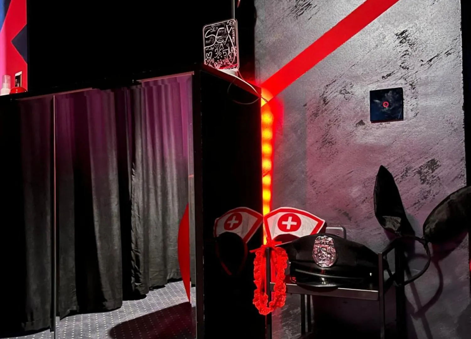 Adult Only Fantasy Room Bucureşti 0*,