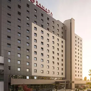 Ramada Plaza By Wyndham Convention Center Hotell